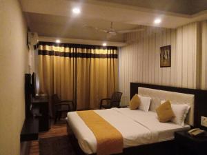 paradise ganga a river side hotel