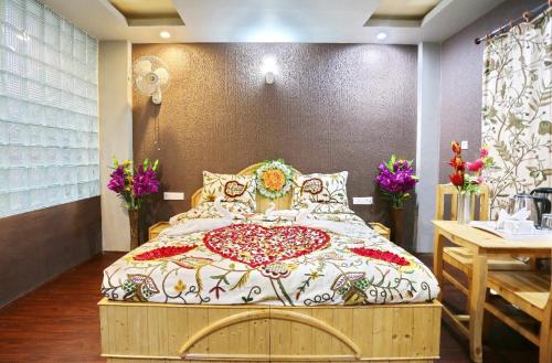 Hotel Shefaf,Jammu And Kashmir>>Srinagar,3 star