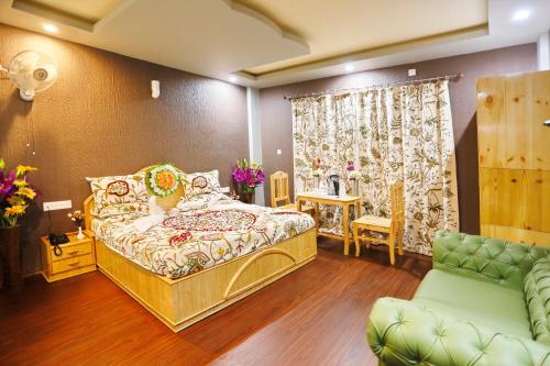 Hotel Shefaf,Jammu And Kashmir>>Srinagar,3 star