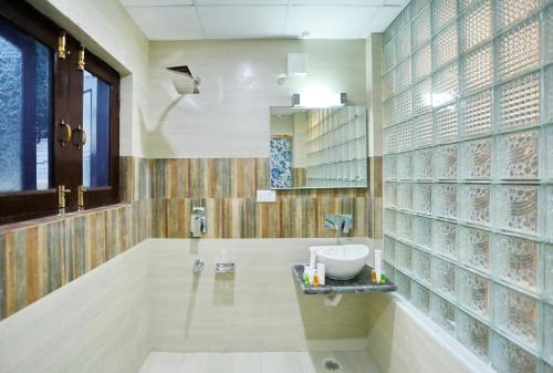 Hotel Shefaf,Jammu And Kashmir>>Srinagar,3 star