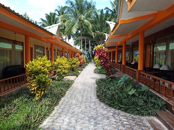 gold india beach resort