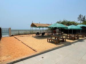 kays by the sea