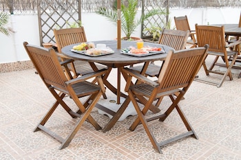 hostal europa punico