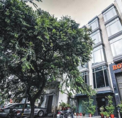 hotel royal grand opposite axis bank east patel nagar