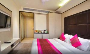 hotel royal grand opposite axis bank east patel nagar