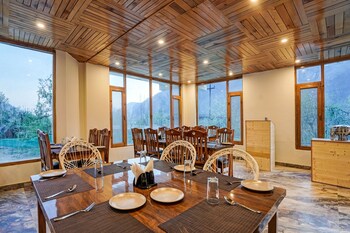 Omavya Cottage,Manali>>Kullu,3 star