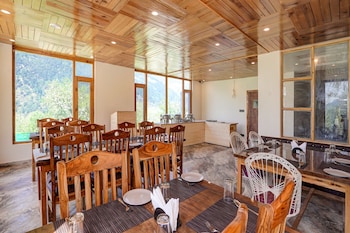 Omavya Cottage,Manali>>Kullu,3 star