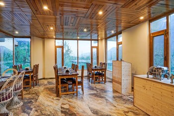 Omavya Cottage,Manali>>Kullu,3 star