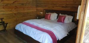 The Cool Huts,Mandrem>>Goa,3 star