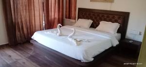Sunset & Waves Resort,Goa>>Arambol,2 star