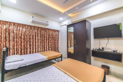 hotel nest inn malad
