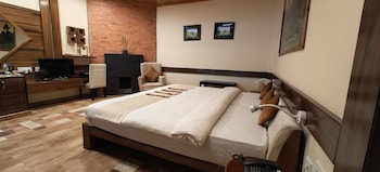 chamong chiabari mountain retreat