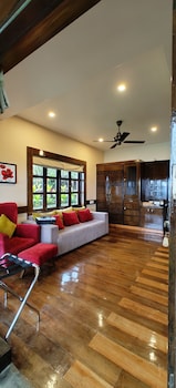 chamong chiabari mountain retreat