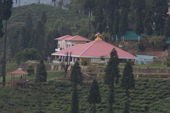 Chamong Chiabari Mountain Retreat,Kayiavir Plungdung>>Darjeeling,4 star