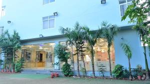 hotel shiv palace
