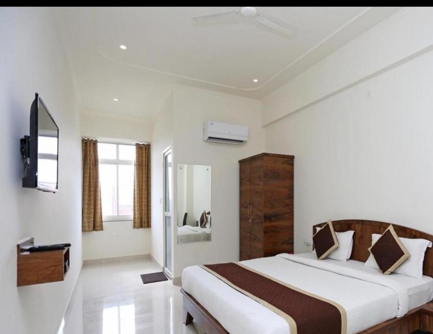 hotel shiv palace