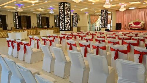 hotel shiv palace