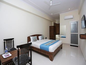 Hotel Shiv Palace,Shyam Nagar,3 star