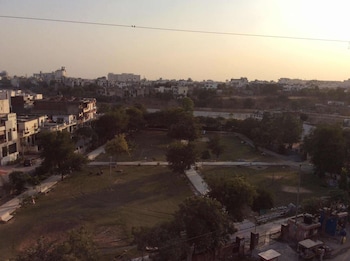 hotel shiv palace