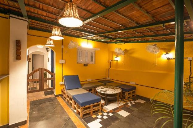 hostel mantra