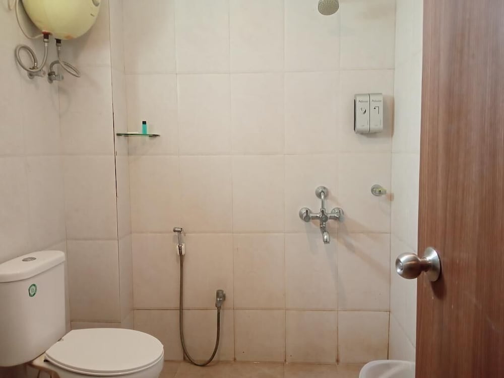 hotel shree hari grand