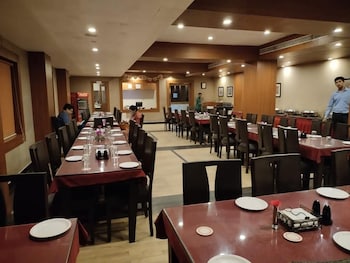 hotel shree hari grand