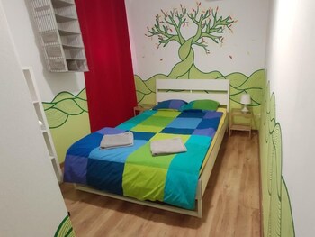 island hostel adults only