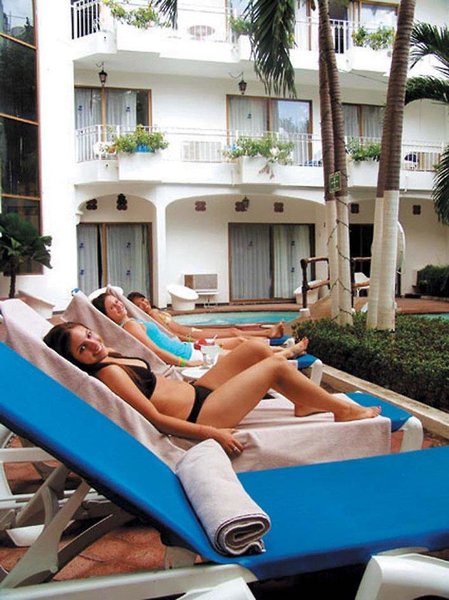 los arcos suites