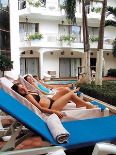 los arcos suites