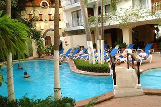 los arcos suites