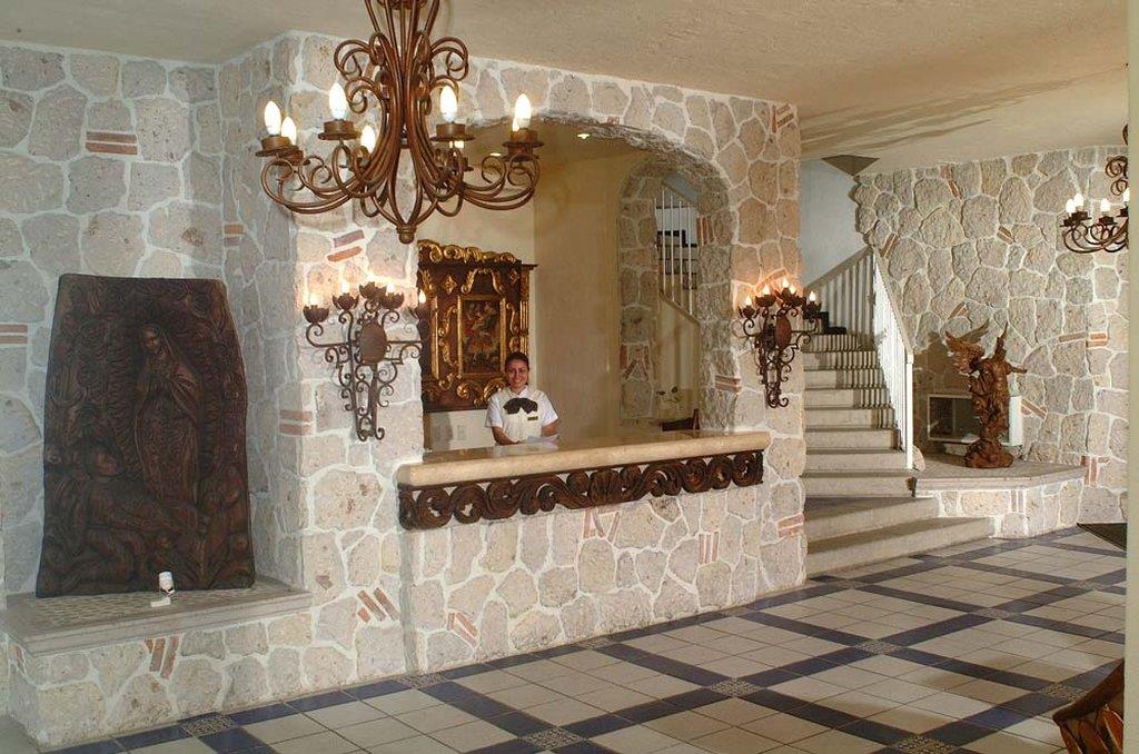los arcos suites