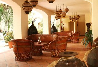 los arcos suites