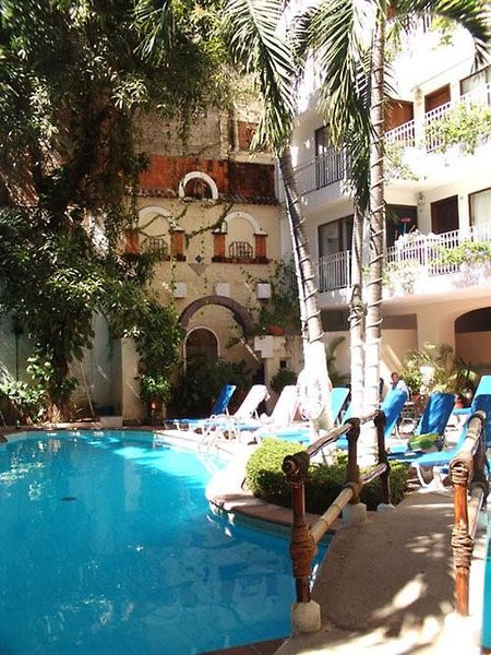 los arcos suites