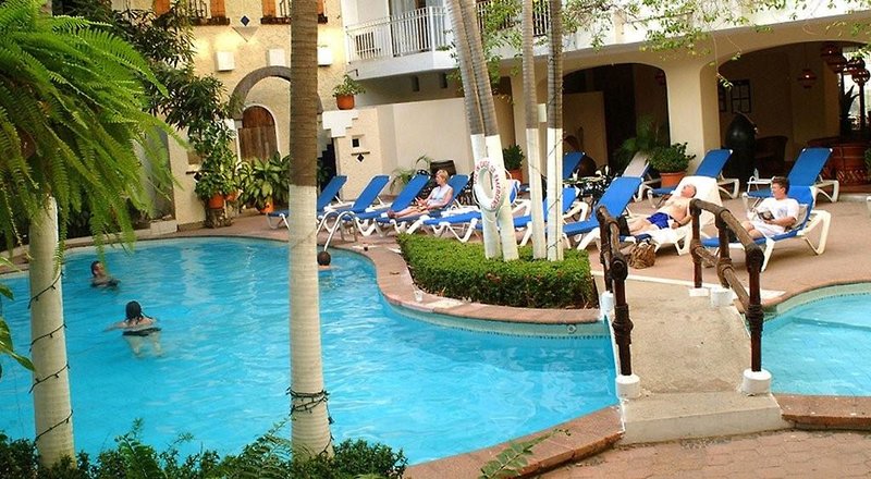 los arcos suites
