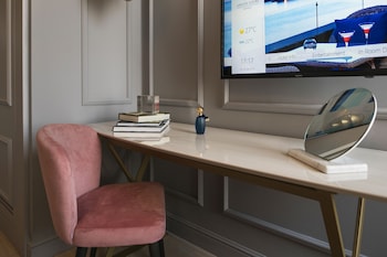 hotel excelsior