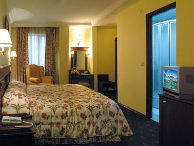 hotel golden crown