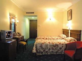 hotel golden crown
