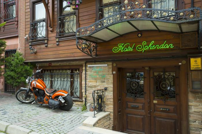 sphendon hotel