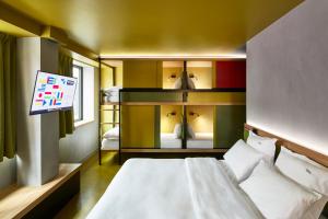 Yooma Urban Lodge Tour Eiffel,Issy-Les-Moulineaux>>Grenelle,3 star