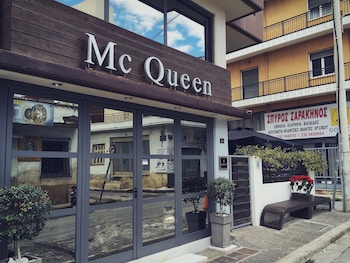 mc queen rooms and apartments