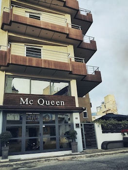 mc queen rooms and apartments