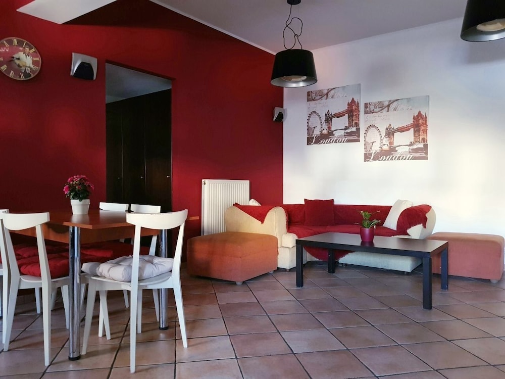 mc queen rooms and apartments