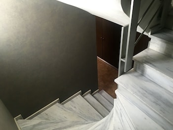 mc queen rooms and apartments