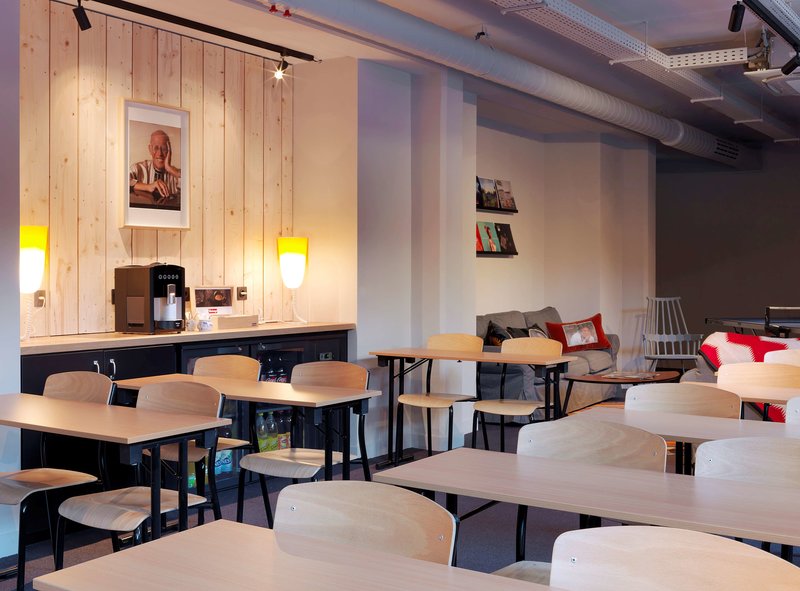 mob hotel paris les puces