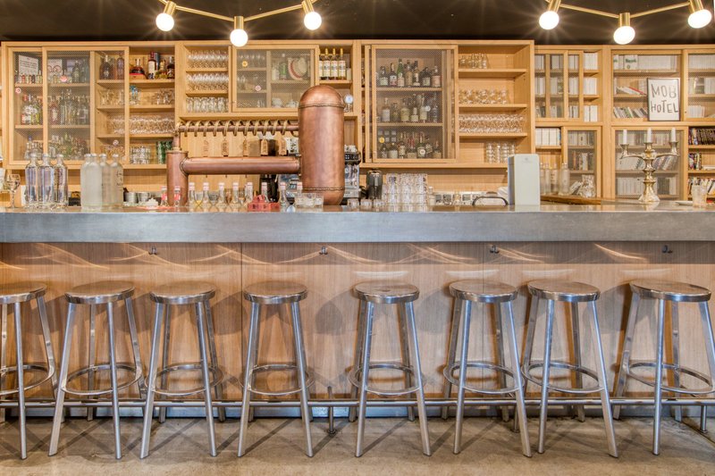 mob hotel paris les puces