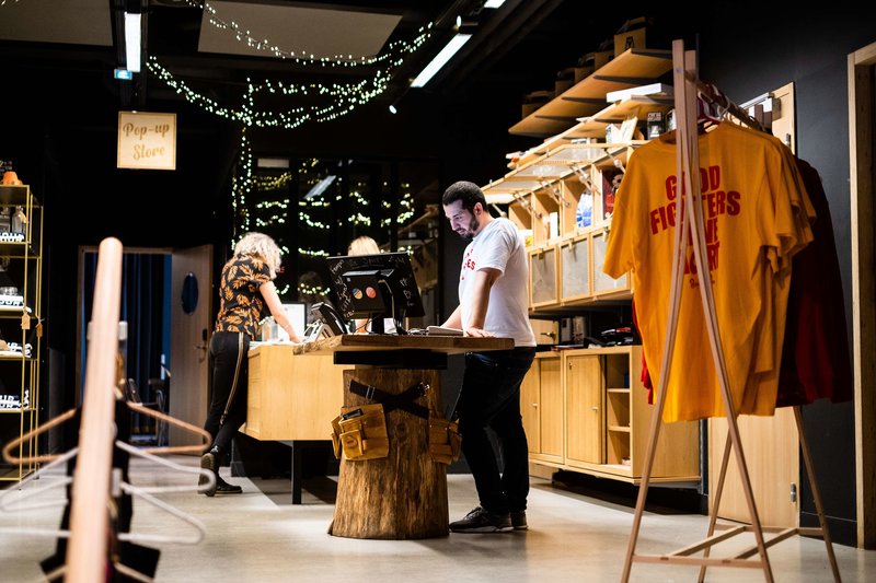 mob hotel paris les puces