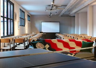 mob hotel paris les puces