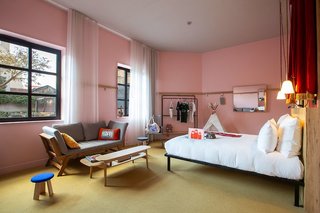 Mob Hotel Paris Les Puces,Near Moulin Rouge,3 star