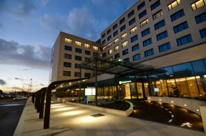 Holiday Inn Express Paris - Cdg Airport By Ihg,Coupvray>>Charles De Gaulle Airport,3 star