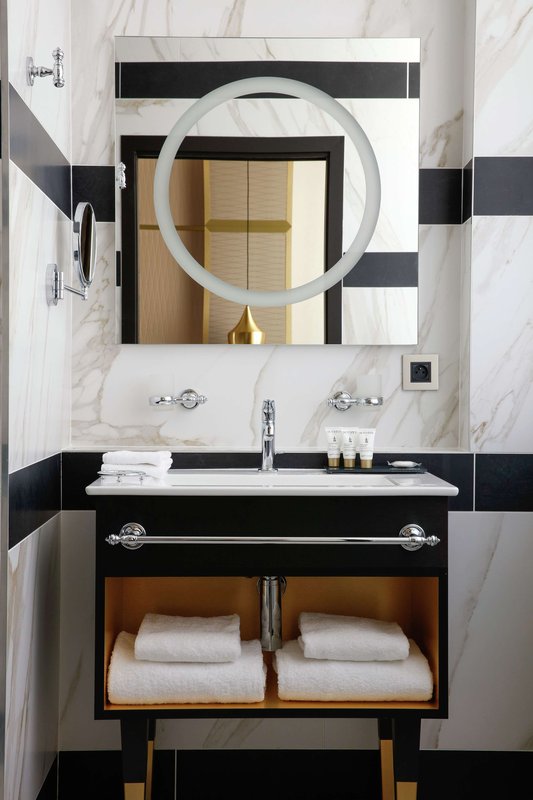 niepce paris hotel curio collection by hilton